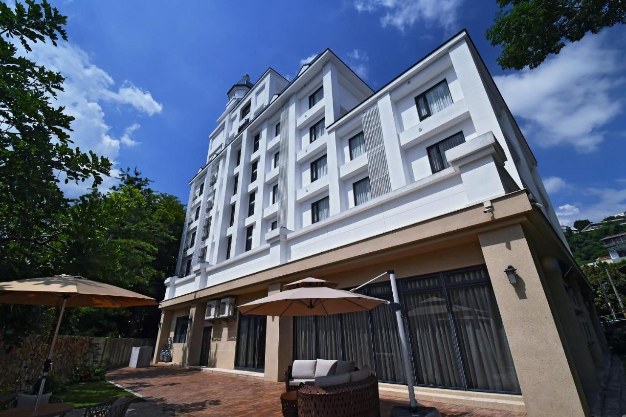 Fullon Poshtel - Shuili Hotel Buitenkant foto