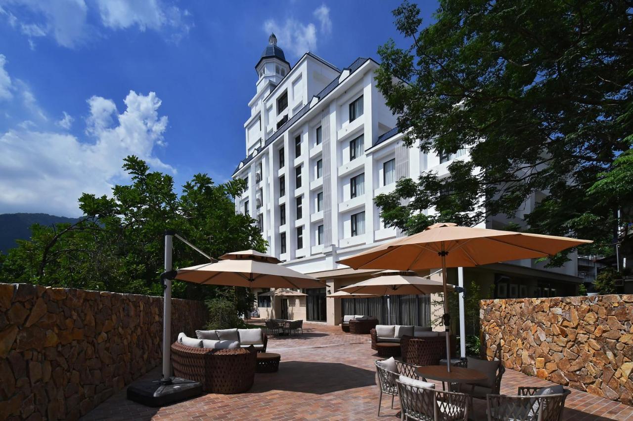 Fullon Poshtel - Shuili Hotel Buitenkant foto